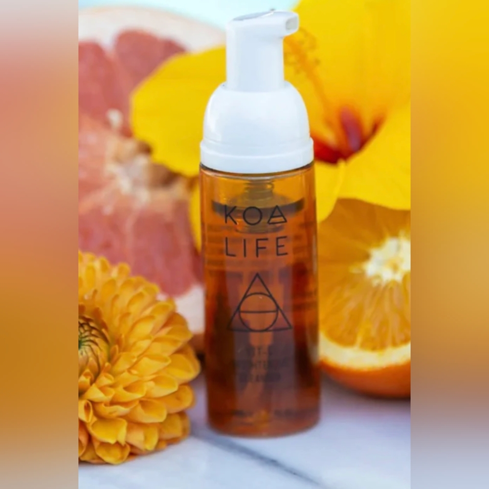 5/75$ KOA LIFE Vitamin C Brightening Cleanser